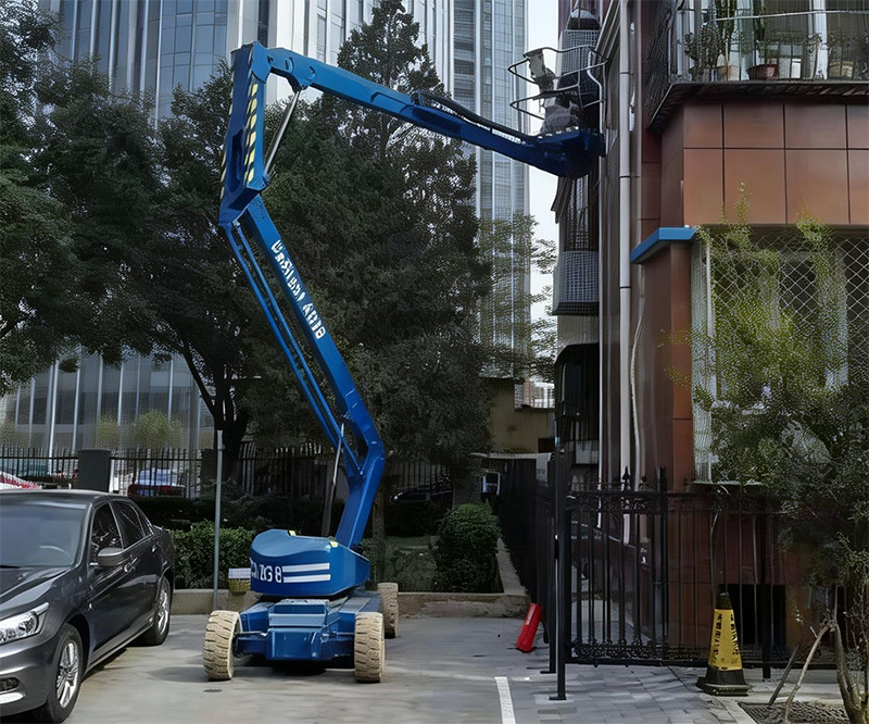 自行走高空作业平台选型指南：剪叉/直臂/曲臂/蜘蛛车类型解析及租赁应用场景